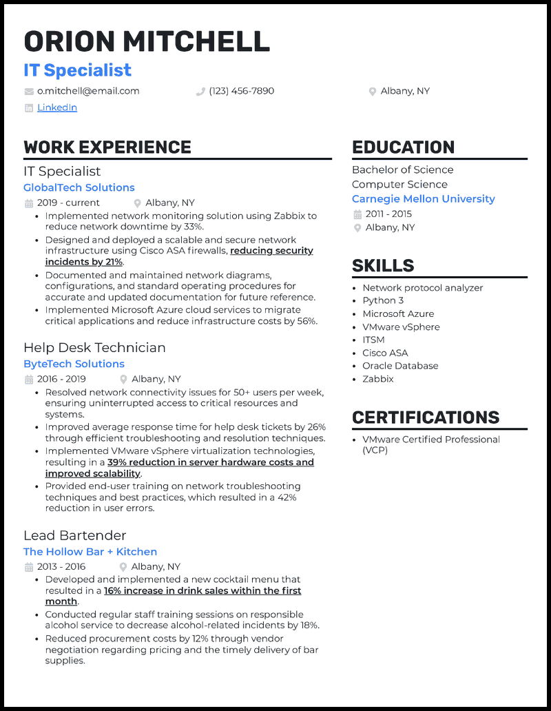 IT specialist resume example with 7 years of experience