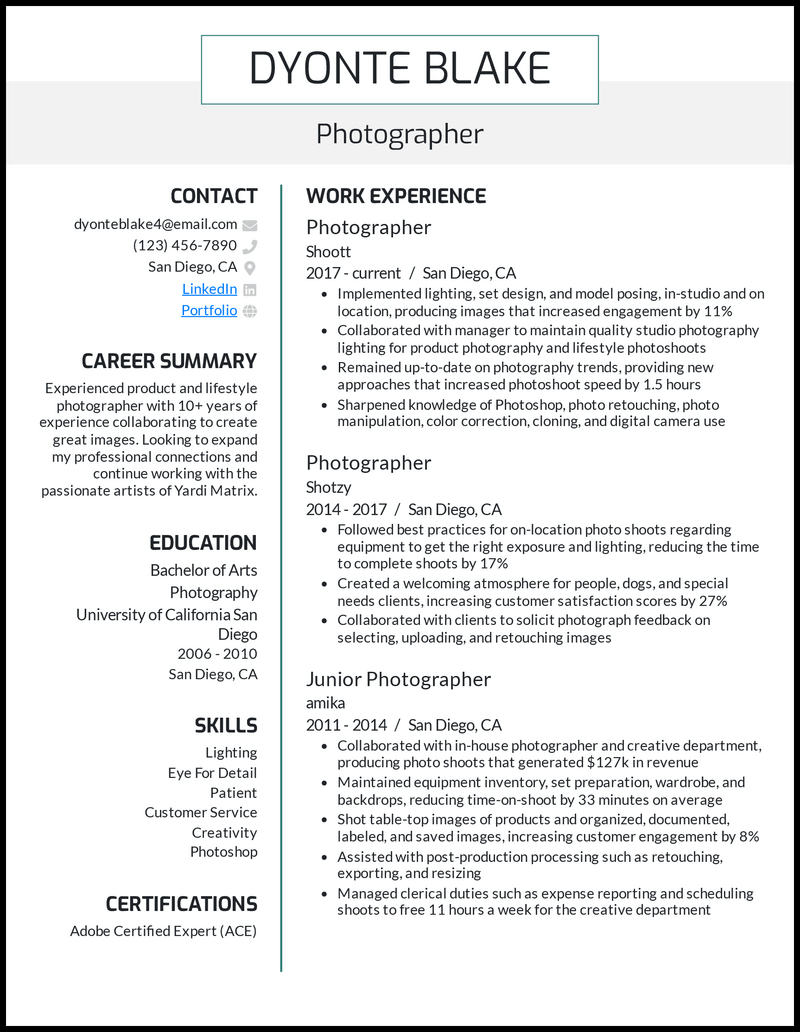 Photographer resume example with 8+ years of experience