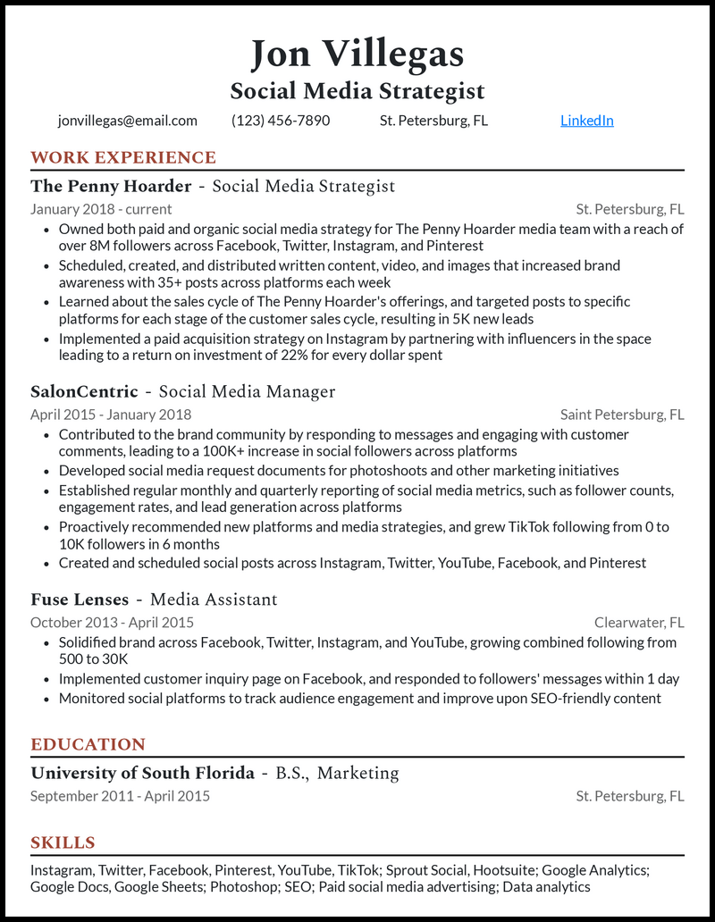 Formal social media strategist resume example